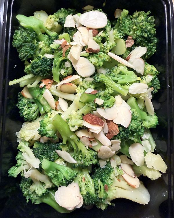 Broccoli salad for meal prep